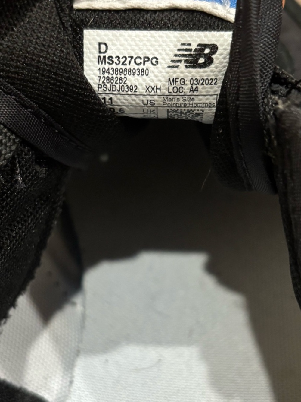 New Balance Black and White Retro Runner Shoes - Picture 7 of 7